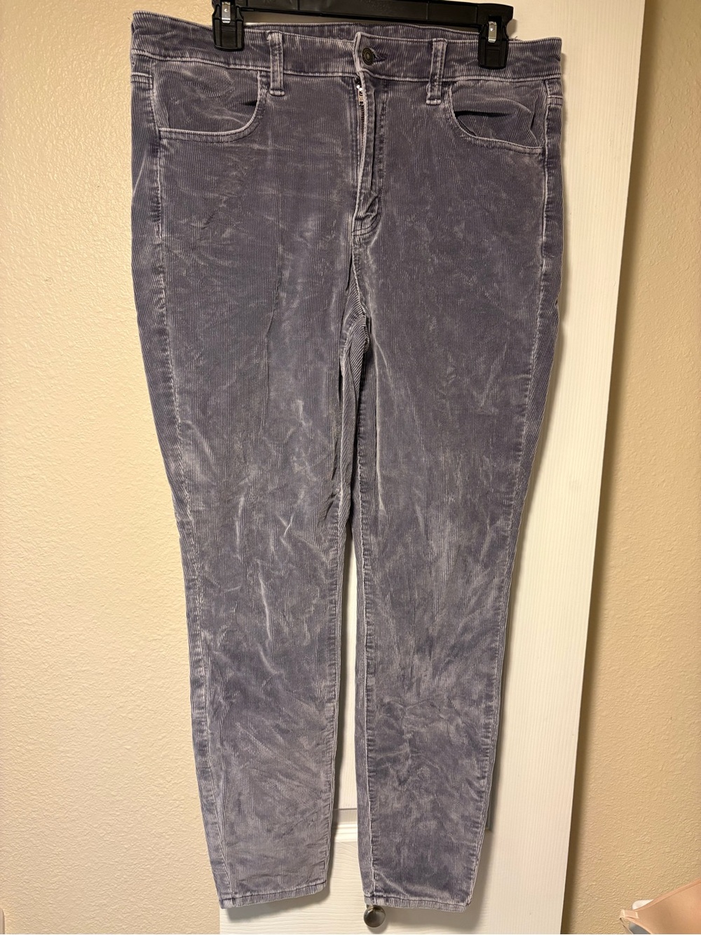American Eagle Outfitters Women’s Stretch Corduroy Jeans in Grey